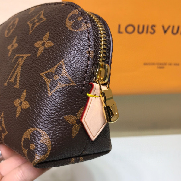 [FREE SHIPPING] LOUIS VUITTON COSMETIC POUCH