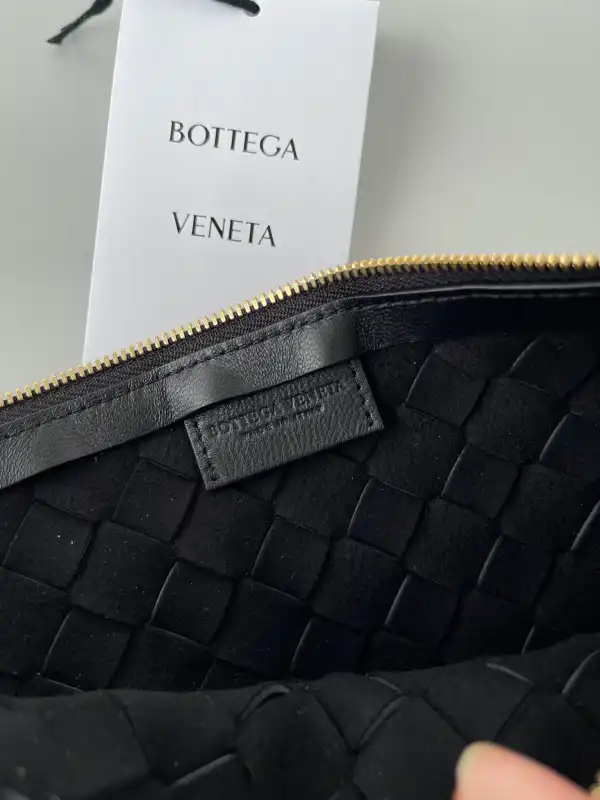 BOTTEGA VENETA Turn