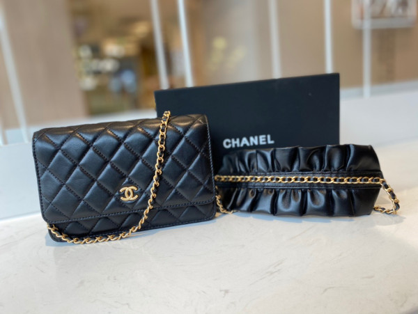 CL CHAIN WALLET