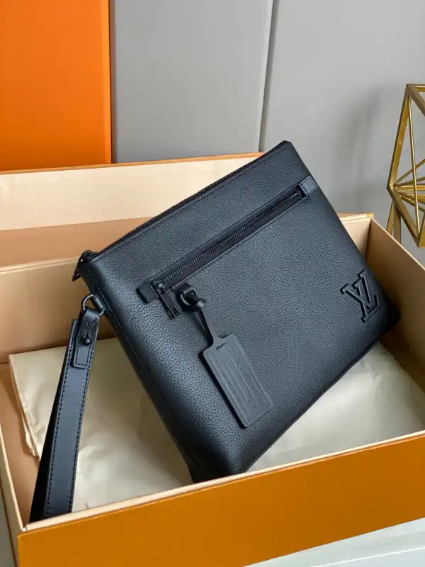 Firstbag Ru LOUIS VUITTON IPAD POUCH