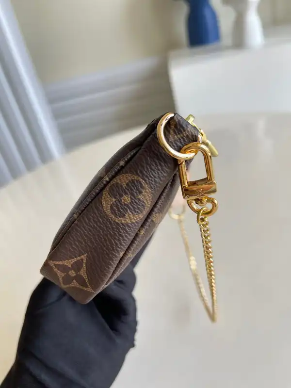 Cheap LOUIS VUITTON MINI POCHETTE ACCESSOIRES