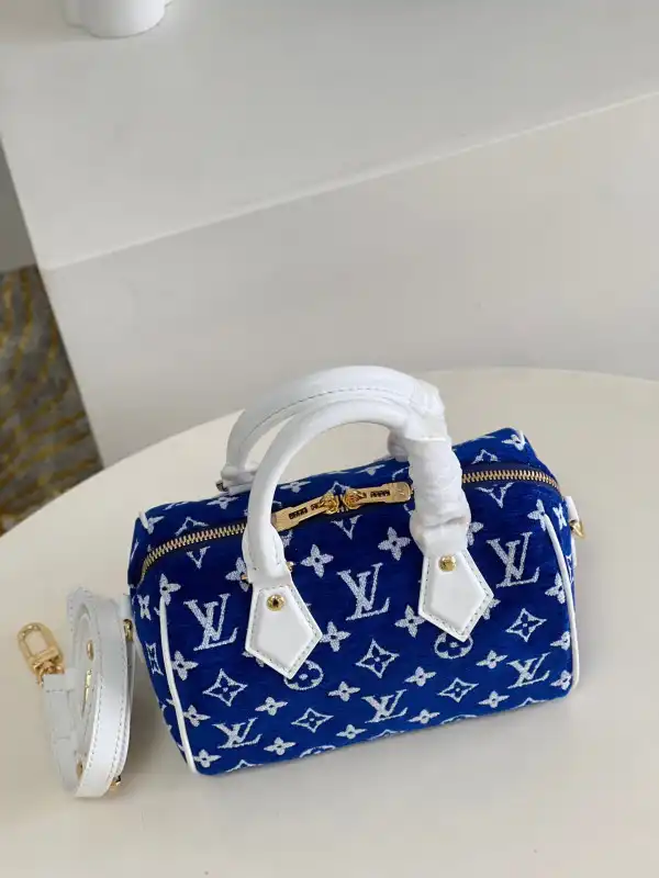 Repladies offers premium fake Louis bags at unbeatable prices. Our products are cheap because we focus on direct sales LOUIS VUITTON SPEEDY BANDOULIÈRE 20