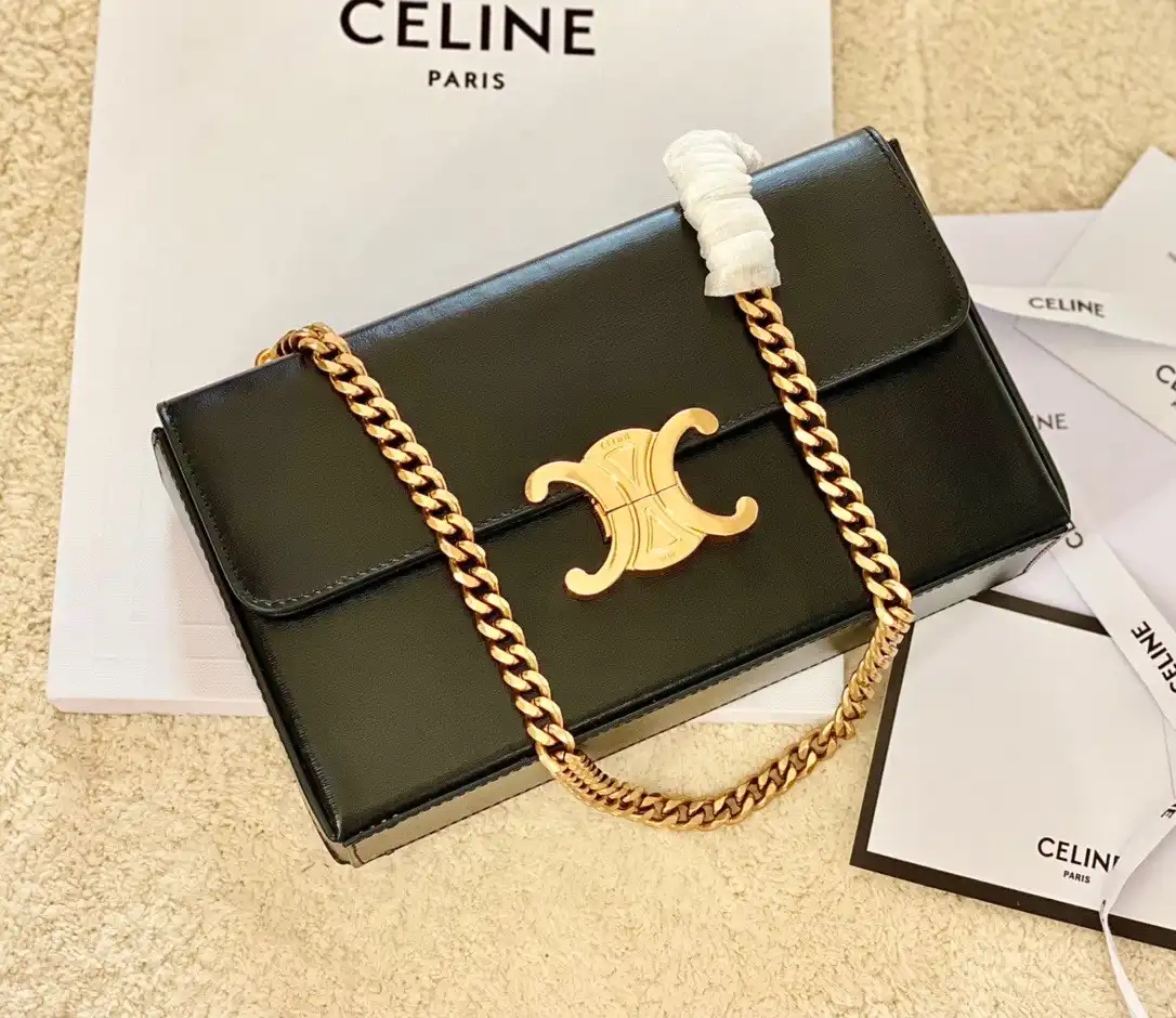 CELIN* CHAIN BOX TRIOMPHE BAG IN SHINY CALFSKIN