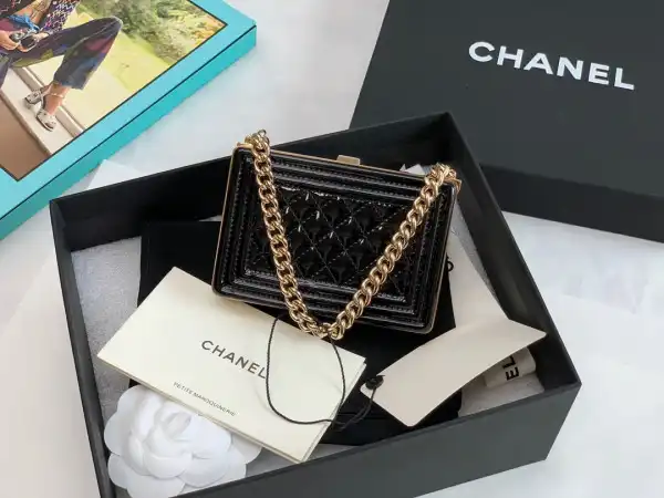 CHANEL BOY MINAUDIERE