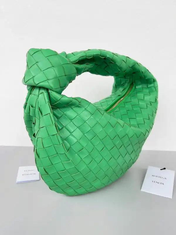 First bag ru BOTTEGA VENETA Teen Jodie