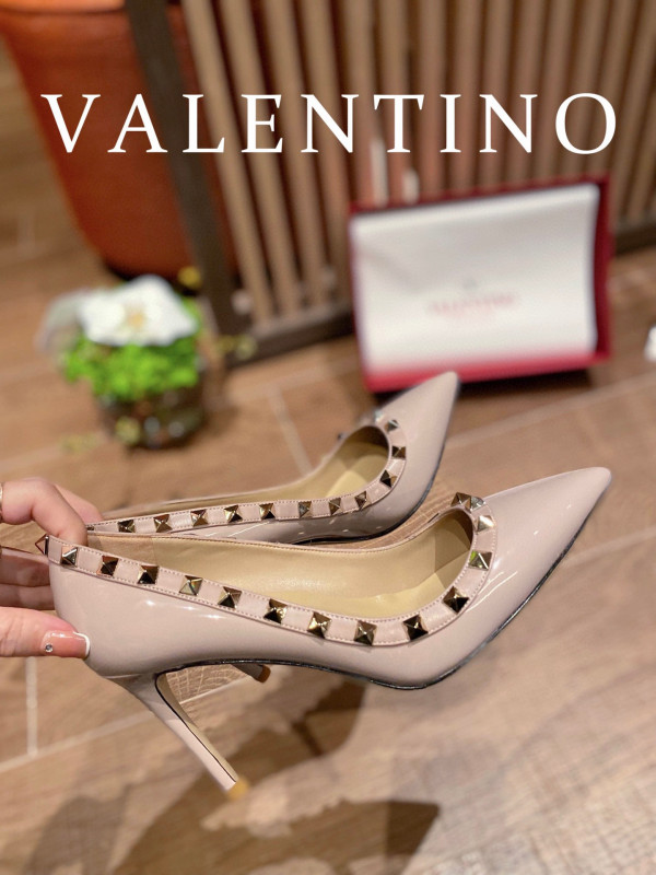 [FREE SHIPPING] VALENTINO ROCKSTUD HIGH HEELS