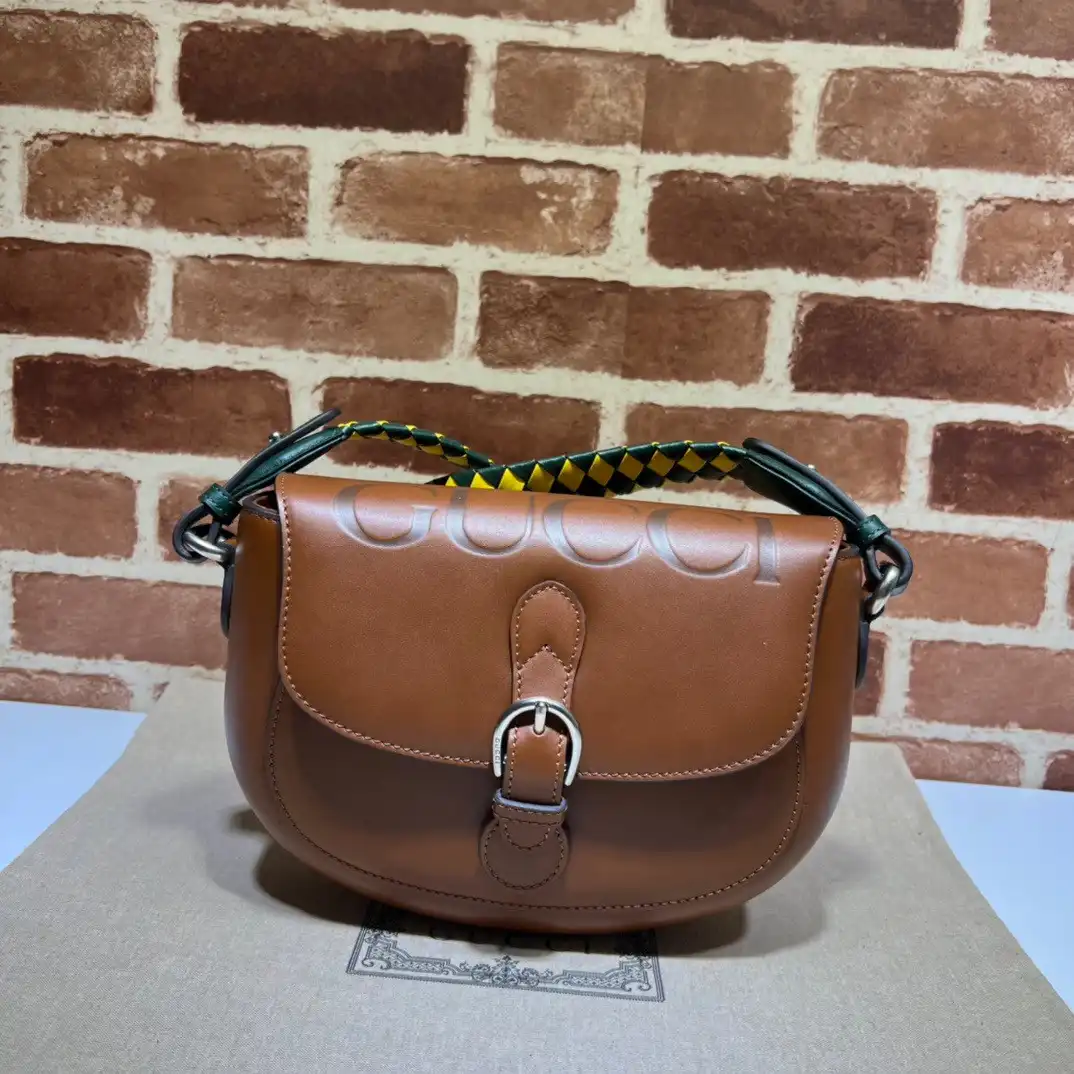 Gucci Small shoulder bag with logo