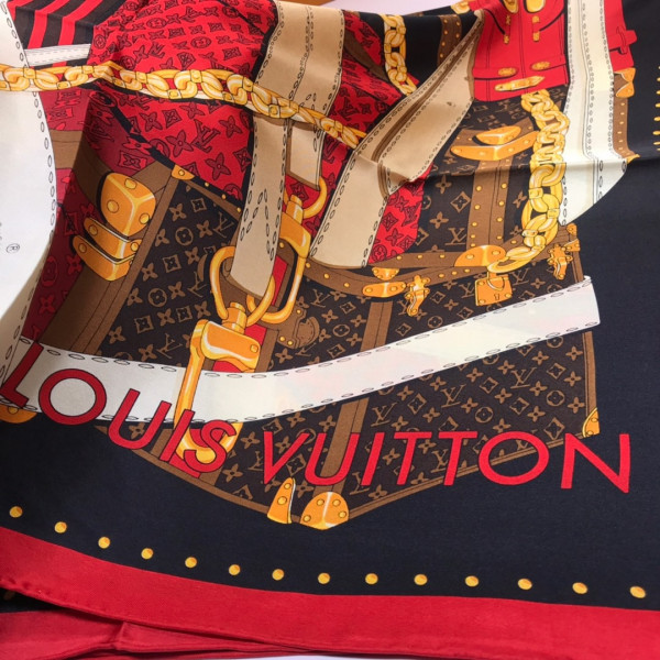 LOUIS VUITTON SCARF