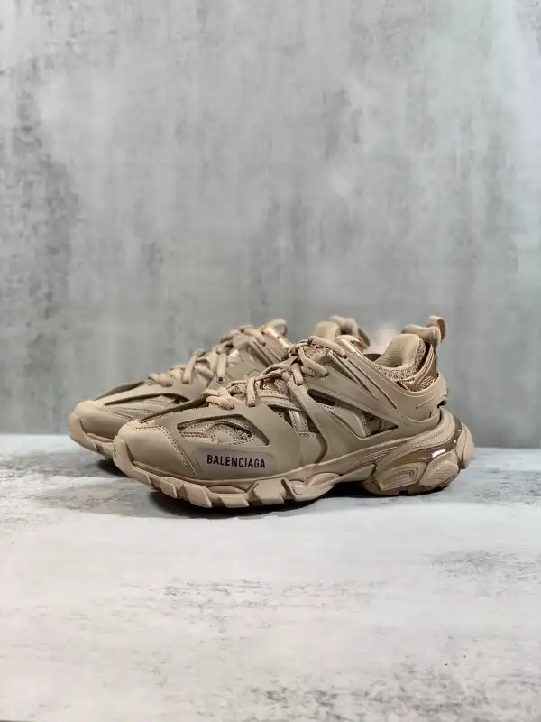 BALENCIAGA TRACK