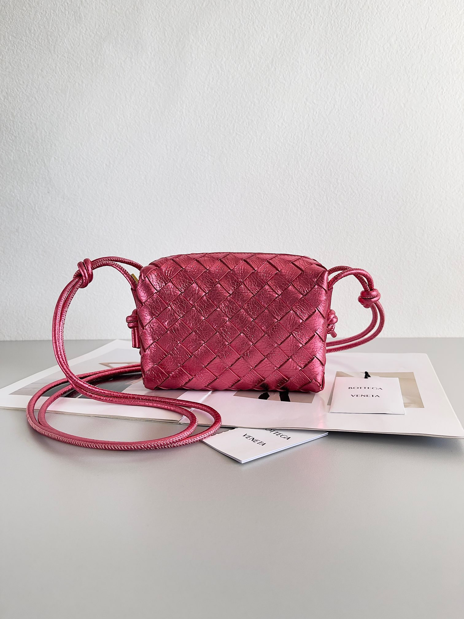 HOT SALE BOTTEGA VENETA Mini Loop Camera Bag