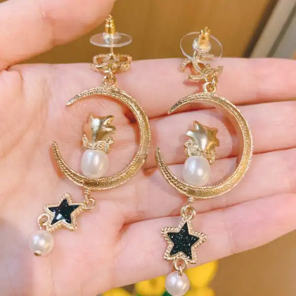 First bag ru CHANEL EARRINGS