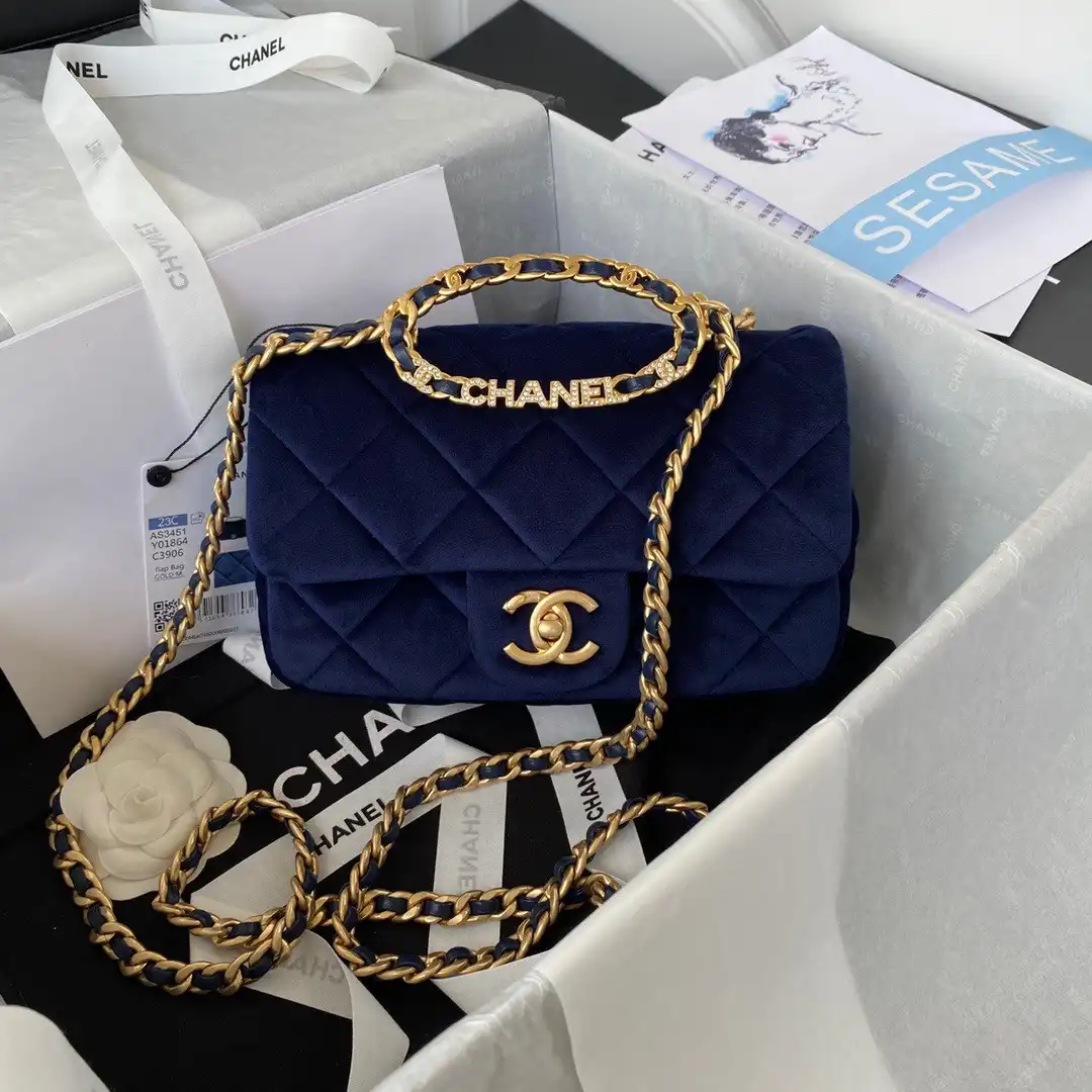 First bag ru CHANEL FLAP BAG