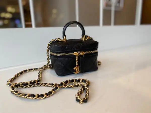 Frstbag ru CHANEL SMALL VANITY WITH CHAIN