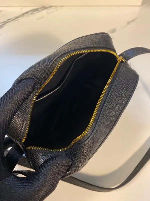 BALENCIAGA EVERYDAY CAMERA BAG XS