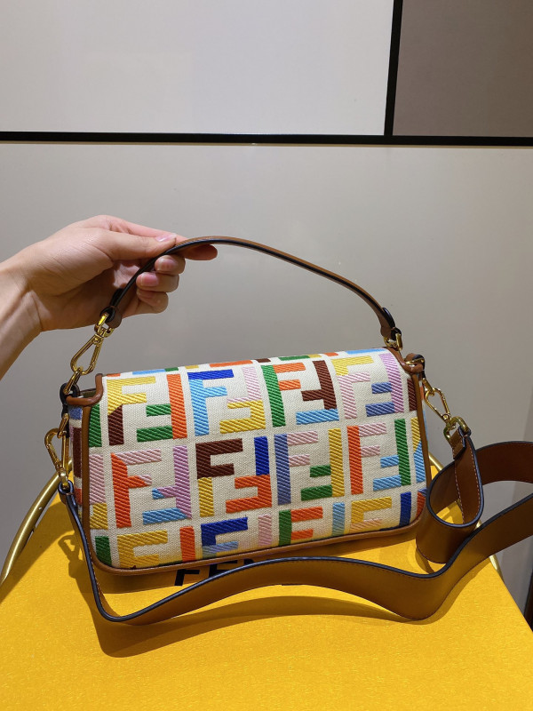 HOT SALE FENDI BAGUETTE