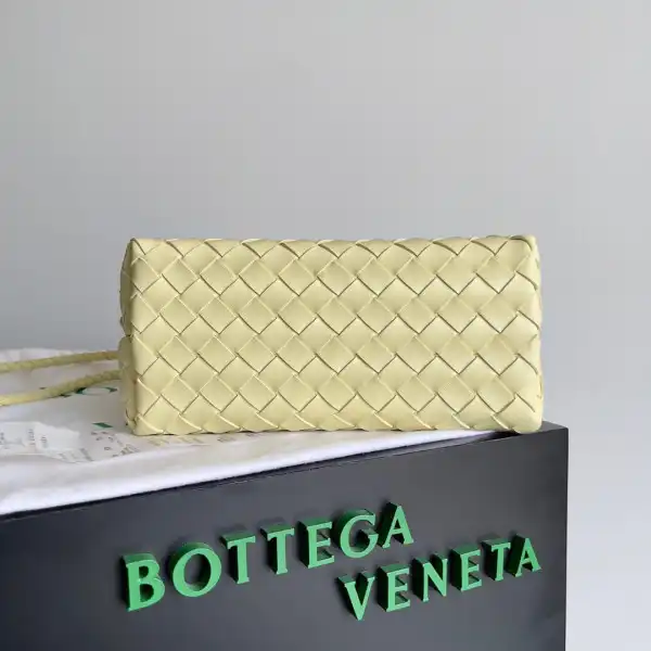 First bag ru BOTTEGA VENETA MEDIUM ANDIAMO