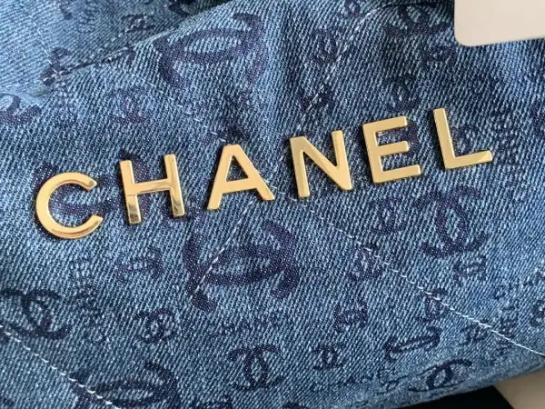 CHANEL 22 HANDBAG