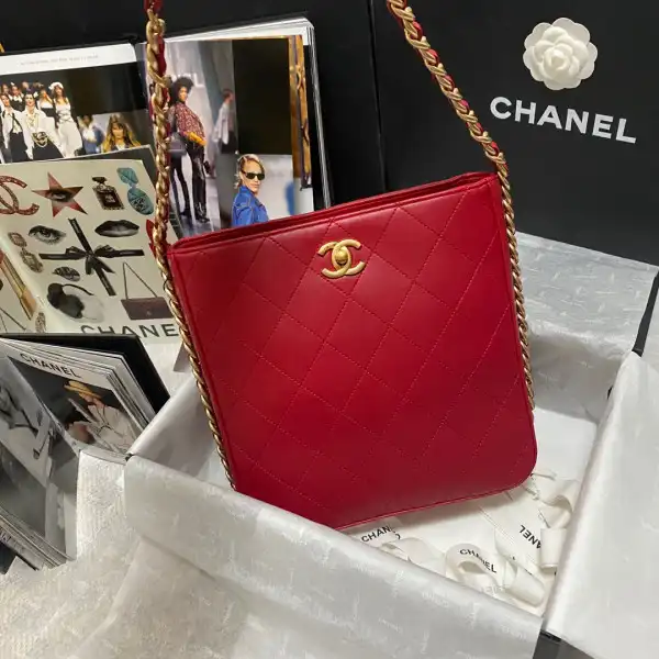 CHANEL HIPPIE BAG