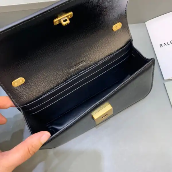 Firstbag Ru BALENCIAGA WOMEN'S GOSSIP