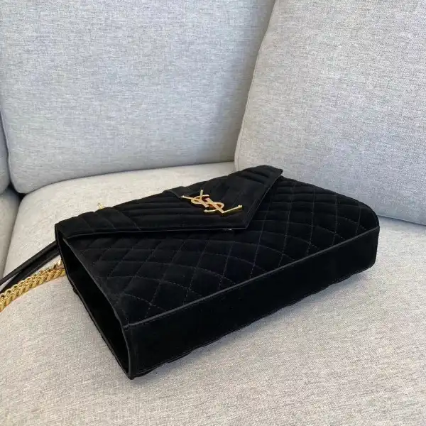 First bag ru YSL ENVELOPE MEDIUM BAG