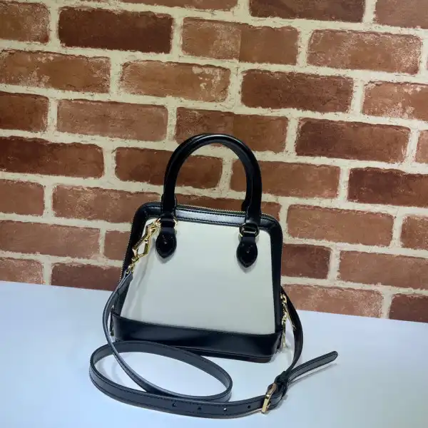 First bag ru Gucci Horsebit 1955 mini top handle bag