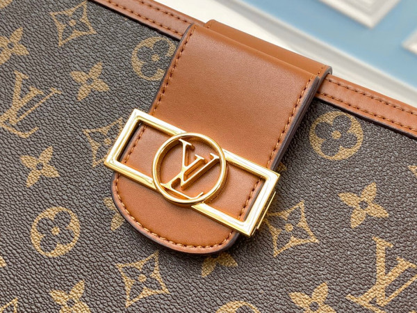 HOT SALE LOUIS VUITTON CLUTCH