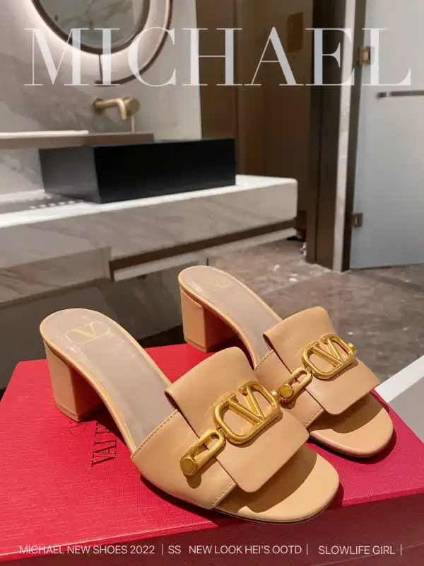 VALENTINO VLOGO SIGNATURE SLIDE SANDAL