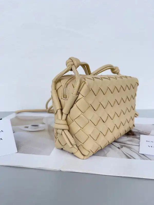 First bag ru BOTTEGA VENETA Mini Loop Camera Bag