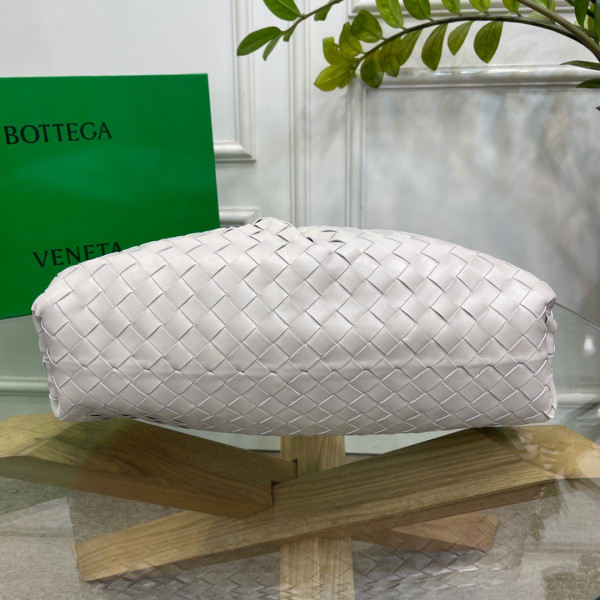 HOT SALE BOTTEGA VENETA Pouch