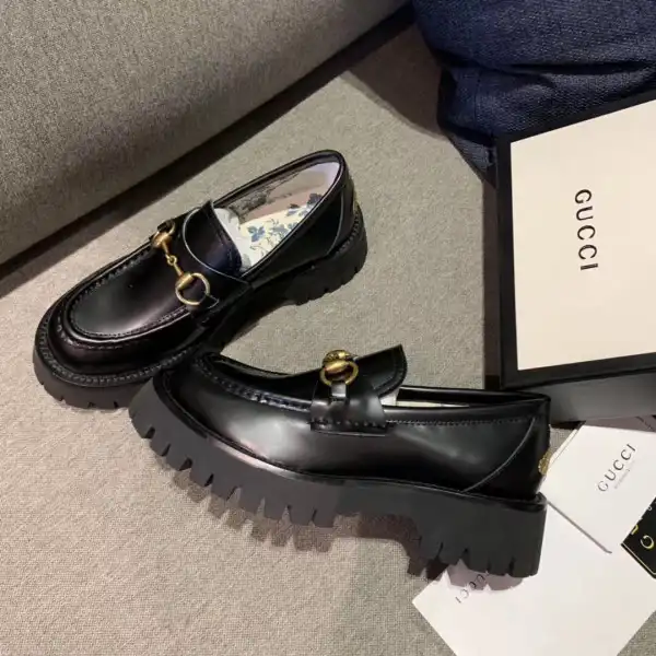 Bagsoffer GUCCI Leather lug sole Horsebit loafer