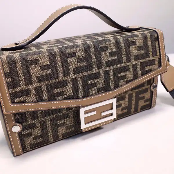 Frstbag ru FENDI BAGUETTE SOFT TRUNK