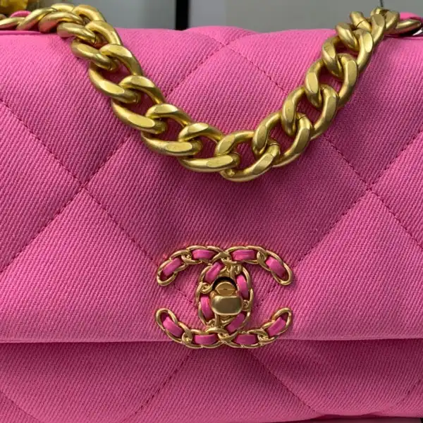 CHANEL 19 FLAP BAG