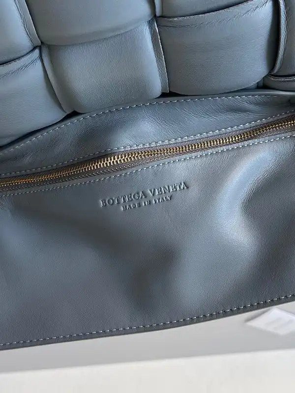 Firstbag Ru BOTTEGA VENETA CASSETTE