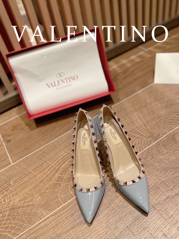 HOT SALE VALENTINO ROCKSTUD HIGH HEELS