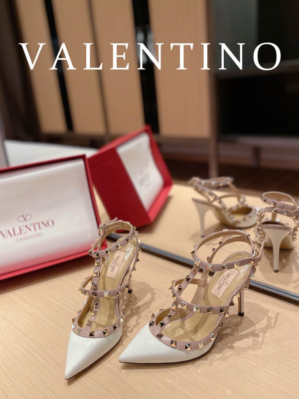 HOT SALE VALENTINO ROCKSTUD SANDAL