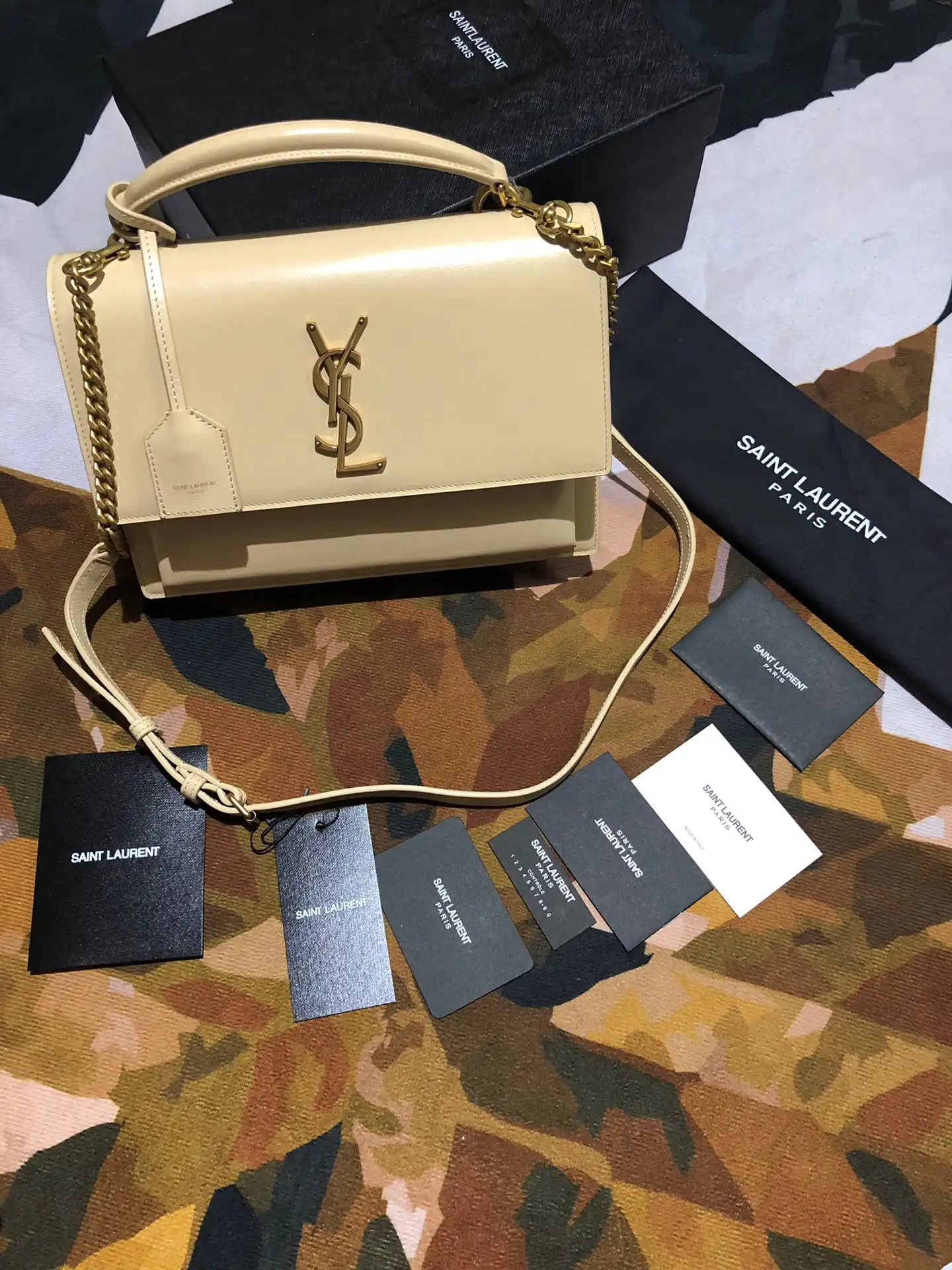 YSL MEDIUM SUNSET SATCHEL IN SMOOTH LEATHER