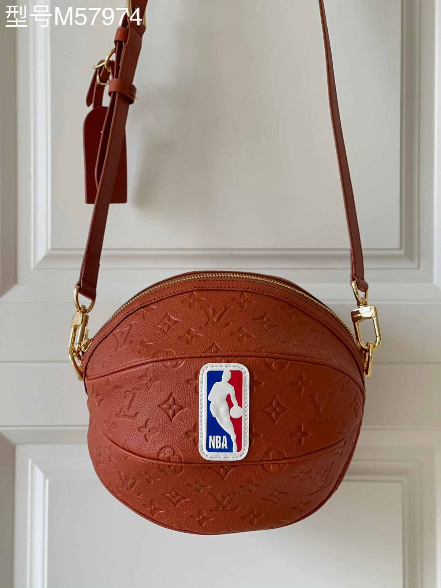 HOT SALE LOUIS VUITTON LVXNBA BALL IN BASKET