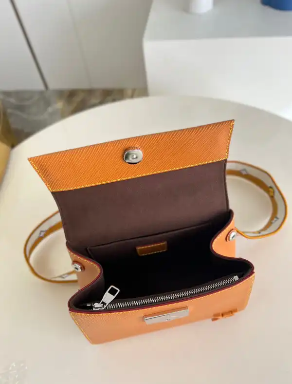 Affordable LOUIS VUITTON CLUNY MINI