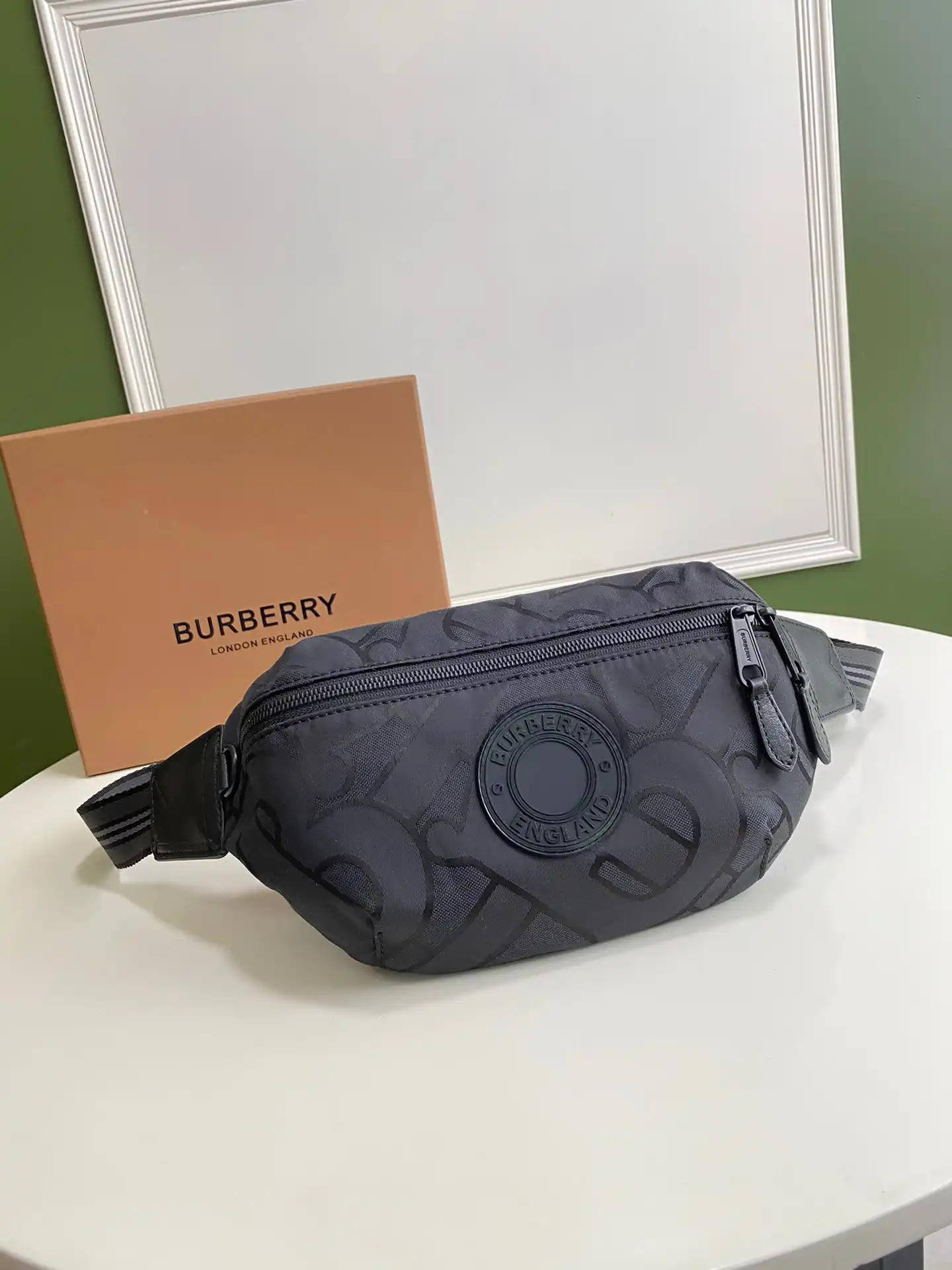 BURBERRY BUM BAG