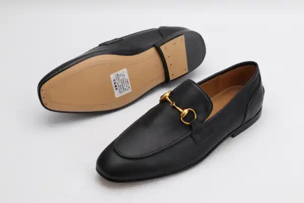 GUCCI Jordaan leather loafer