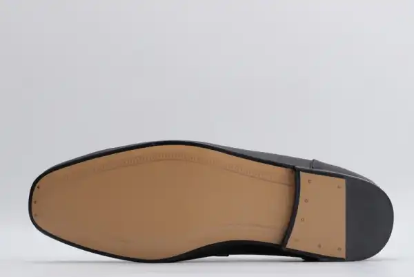 GUCCI Jordaan leather loafer