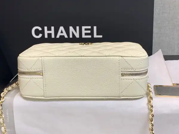 CHANEL VANITY CASE