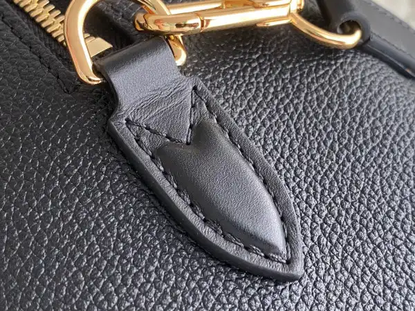 LOUIS VUITTON SPEEDY BANDOULIÈRE 25