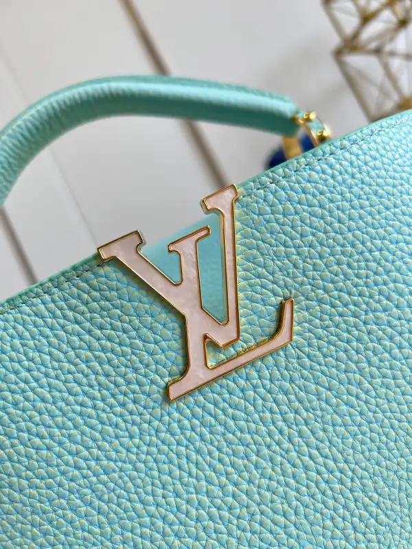 LOUIS VUITTON CAPUCINES BB