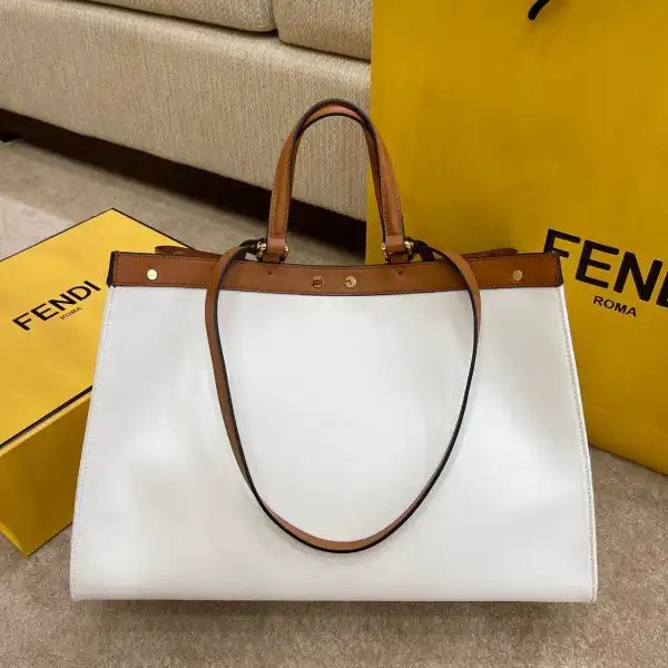 Bagsoffer FENDI PEEKABOO X-TOTE