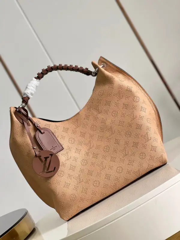 Rep LOUIS VUITTON CARMEL