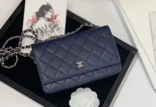 First Bag Ru CHANEL CHAIN WALLET CAVIAR WITH SILVER HARDWARE