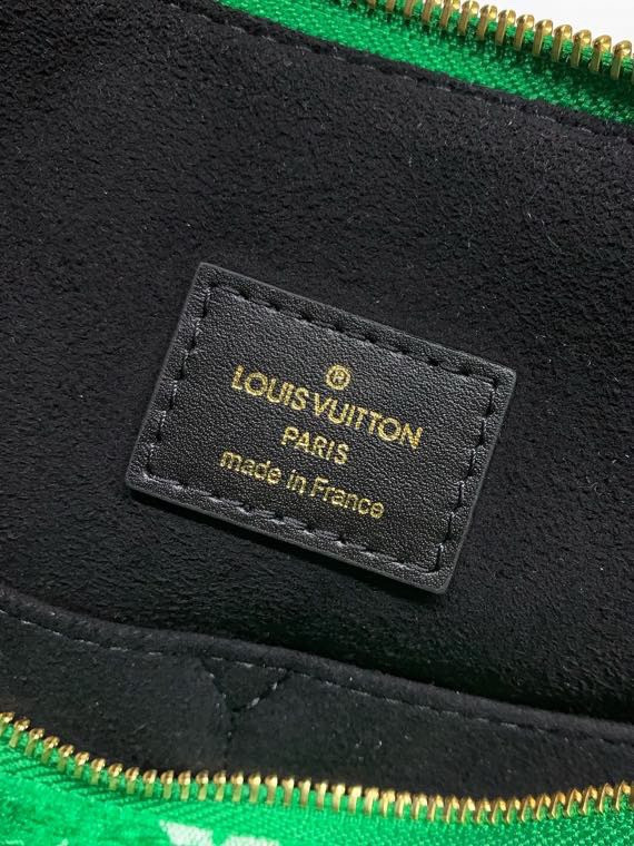 LOUIS VUITTON PAPILLON