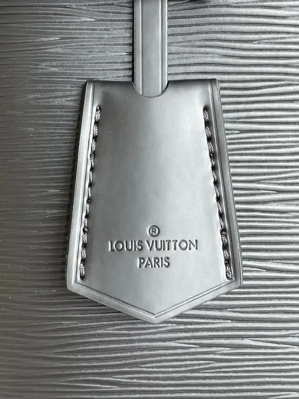 First bag ru LOUIS VUITTON ALMA PM