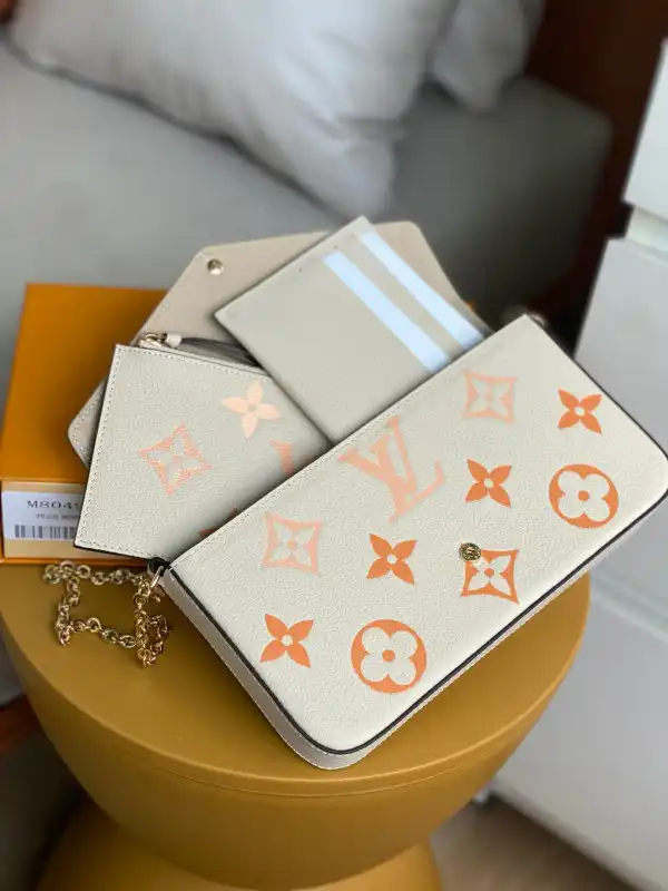 Bagsoffer LOUIS VUITTON FÉLICIE POCHETTE